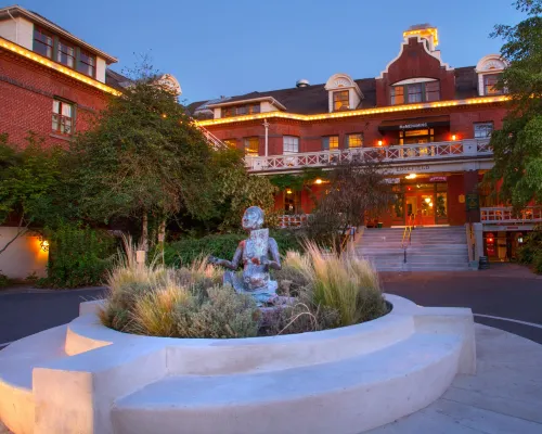 McMenamins Edgefield Hotels in Multnomah County