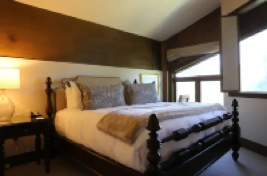 Viking Two Bedroom Loft 2 Apartment Hotel by Redawning