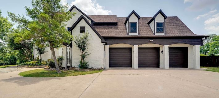 10 Acres w/ Hot Tub & Pond: Luxury Melissa Villa! Hotels in Collin County