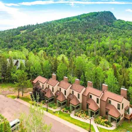 Lutsen Mountains Retreat w/ Resort Amenities!