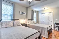 Mystic Refuge w/ Patio < 1 Mi to Downtown! - parking