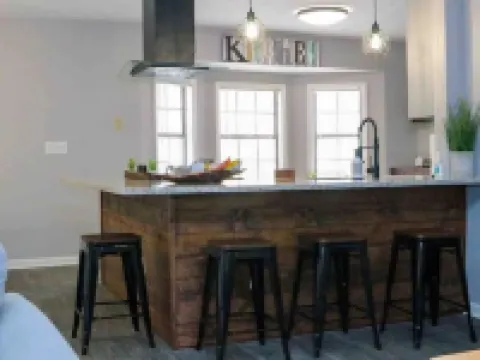 Lovely 3 bedroom home close to Stone Mountain Hotels in Stone Mountain