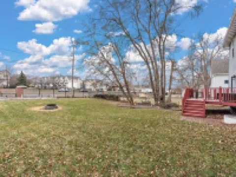 Stylish & Spacious Retreat - with a High tech Movie Theater near DT Minneapolis Hotels in Fridley