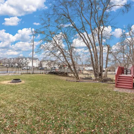 Stylish & Spacious Retreat - with a High tech Movie Theater near DT Minneapolis Отели в г. Фридли