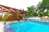 Chitralekha Boutique Resort - Pools