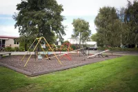 Riverlands Holiday Park Hotels in Woodend