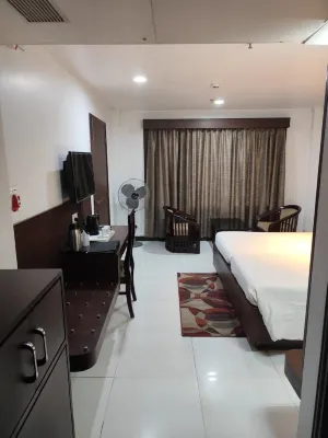 Airport City - Holiday Apartments