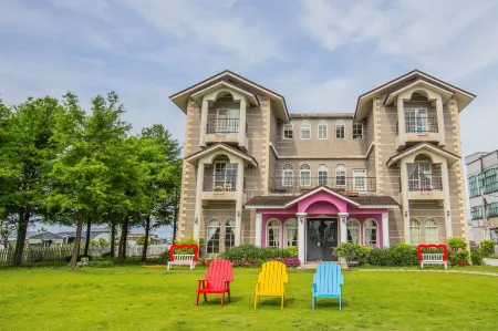 Isa Butterfly Kids B&B