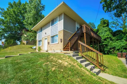 Charming first floor 2-bedroom apartment. All private with patio.