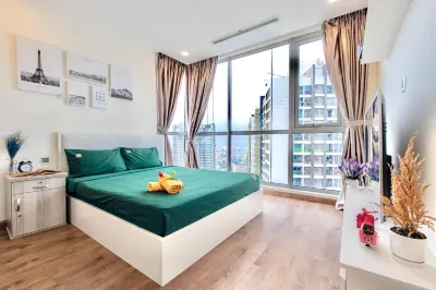 Moxy Hcmc Aparts - Vinhomes Central Park, Ice Rink Hotels in Ho Chi Minh City