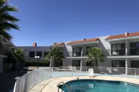 Extend a Suites - piscina