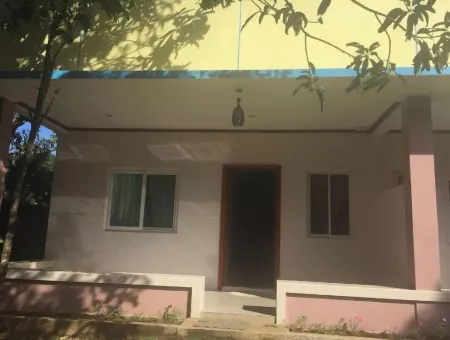 DOUBLE ROOM B Отели рядом с достопримечательностью «Iglesia Ni Cristo»