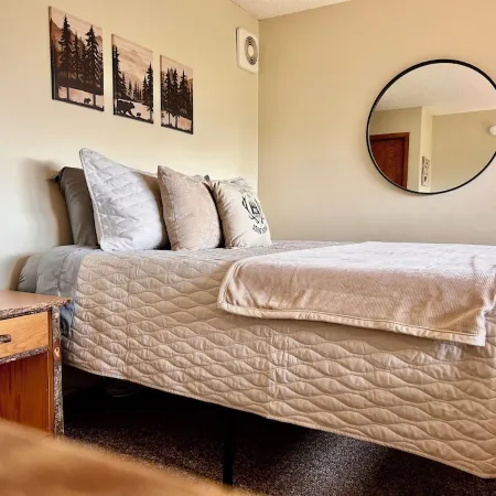 Elite End Unit~1 Bedroom+Loft~Ski-InSki-Out~Pools~View