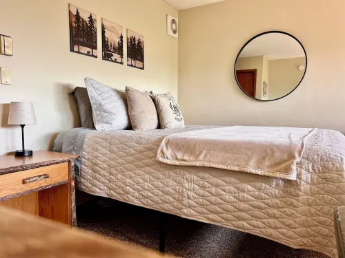 Elite End Unit Mtn/Pool View/Ski-In/Ski-Out