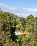Beautiful Hollywood Hills Villa - Heated Pool, BBQ, Hollywood Sign Views