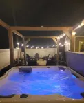Huge Mod Farmhouse Lux 4 Less Than Resort Central Shen Natl or Resort Send Inq.