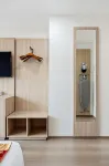 Ramada by Wyndham Flushing Queens - 3-Star