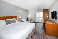 Clarion Pointe Quebec Airport