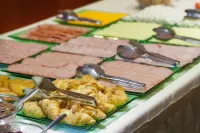 Vitosha Park Hotel - Free Indoor Pool & Parking - Bữa sáng
