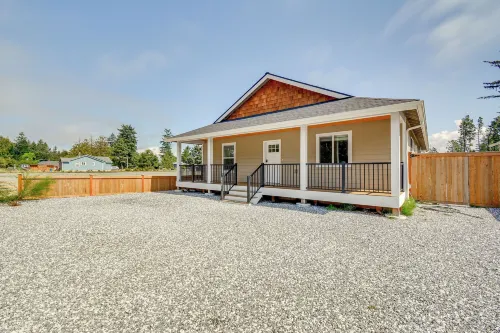 Westport Vacation Rental w/ Private Hot Tub! - Wifi