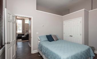 Heart of Mainstrasse Apt 1