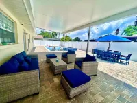 Heated Pool and  Spa Family Retreat-Near Anna Maria Island and Bradenton Beach.