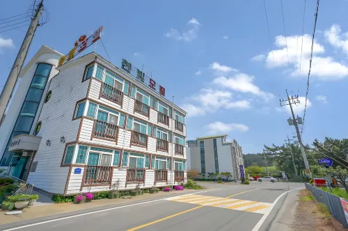 Hanbit Pension & Motel