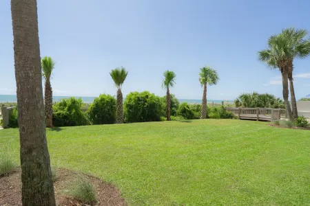 voco The Shelby - Myrtle Beach Отели рядом с достопримечательностью «Сиборд Коммонс»