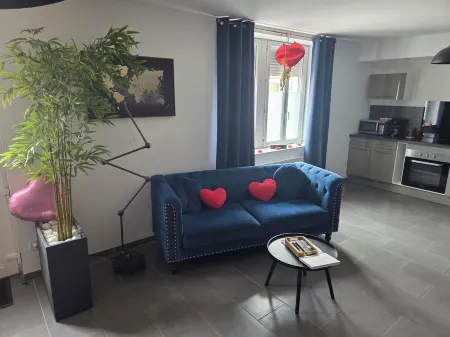 L'escale du Desir Love Room spa Privatif Отели рядом с достопримечательностью «Calais Lighthouse»