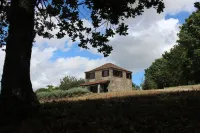 Casa das Vinhas Casa de Quinta, Tranquila e Acolhedora. Aceitam-se Animais Hotels in Fornos de Algodres