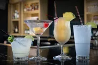 Hampton Inn & Suites Myrtle Beach-Oceanfront - Quầy bar