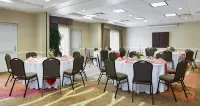 Hilton Garden Inn Charlotte North - Breakfast