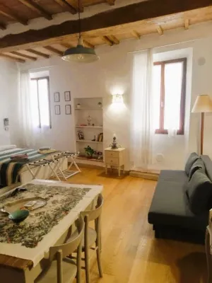 "Lovely Home" Cozy Bike Friendly Holiday Home with Wi Fi Hotels in Buonconvento