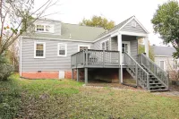 Charming 3 Bed Cape Cod in Richmond close to hospitals, restaurants and more. 루이스 진터 보태니컬 가든 주변 호텔