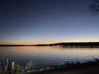 Starlake: A fully remodeled boutique style cottage Hôtels à : Williams Bay