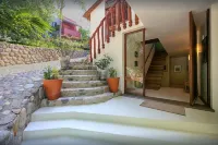 Villa Cherimoya in Sayulita with Private Pool and Easy Walk to Beach & Village