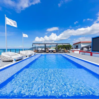 awaJ Beach Club Hoteles cerca de Santuario Izanagi