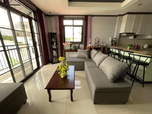 3rd floor 2 bedrooms 1 bathroom accommodate 5pax or more, home away from home. Hotels in General Trias