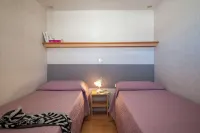 Bungalow with pool in a park-like garden by the sea! Hotels in Scarlino