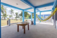 Seafront house in beautiful Corozal Town that sleeps 6 with a fenced-in yard. Hotels in Corozal