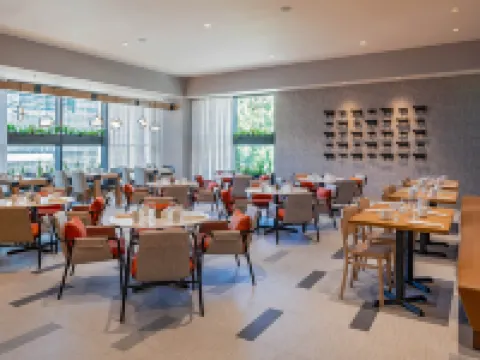 ヒルトン ガーデン イン オースティン ユニバーシティ キャピトル ディストリクト オースティンのホテル