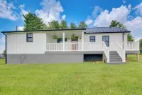 Modern Altavista Farmhouse w/ Countryside Views Hotels in Campbell County