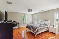 Modern & Charming 3-bedroom house in Worcester.