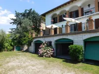 Villa Maria Lake View, apartment, terrace, near the village with parking.