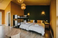 The Hill Guesthouse Hotels in Fludir