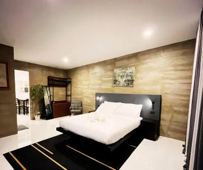 Cozy Up & Spread Out at Square Space 3605 – A Romantic Family Retreat! فنادق في 