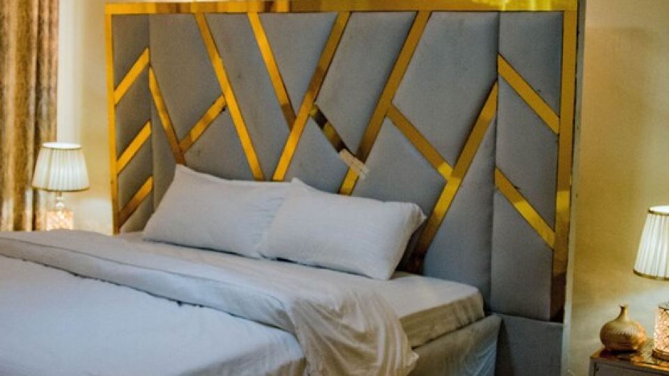 Golden Luxury Apartment