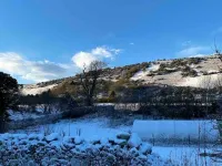 The Carthouse (Luxury 2 bed with private hot tub) Hotéis em Cupar