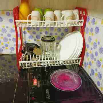 Peaceful wall fenced apartment with free parking and tight security Rooms