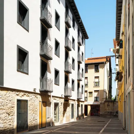 limehome Pamplona Hilarión Eslava